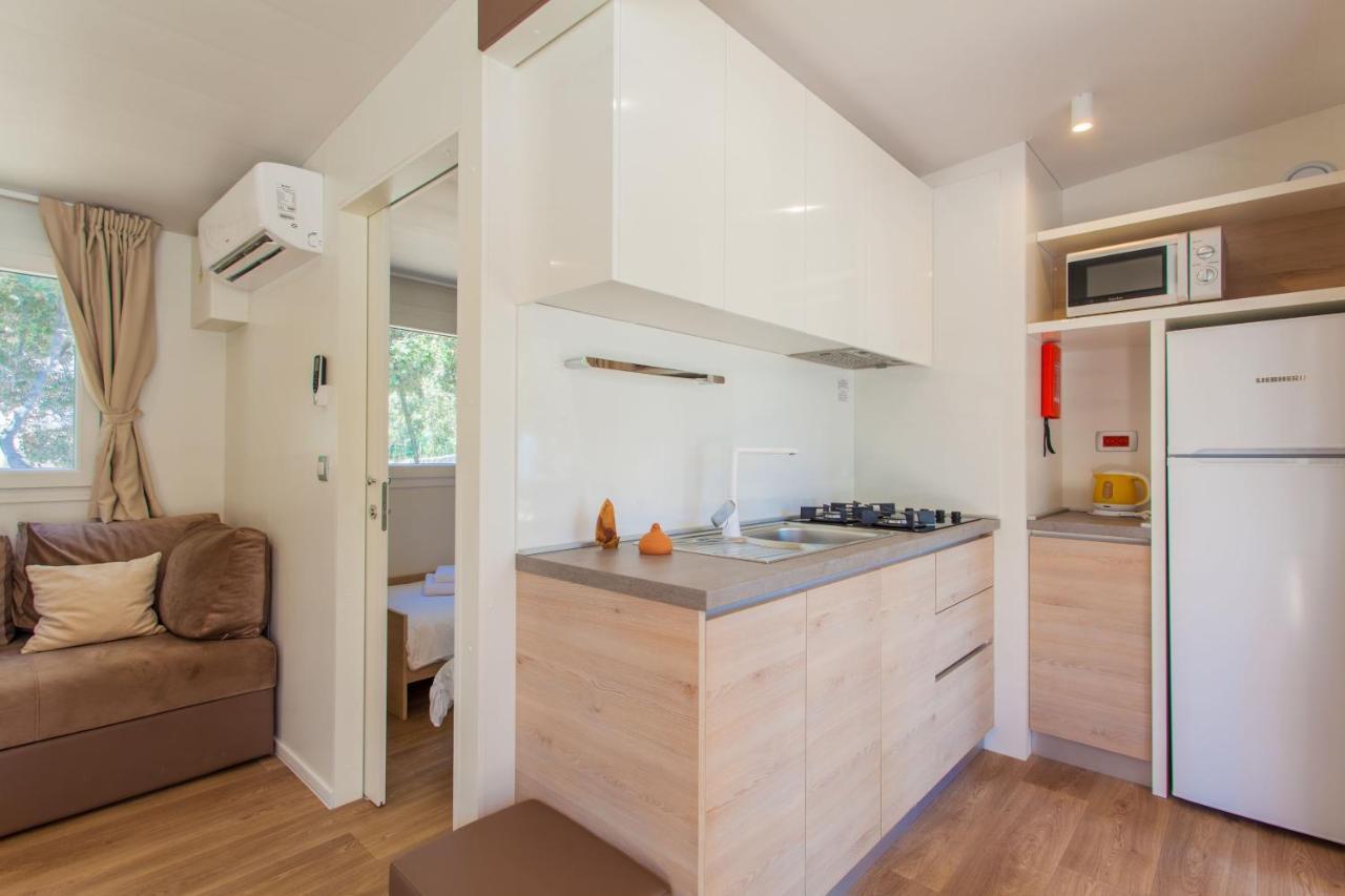 Mobile Homes Delta Marine At Campsite Lopari نيغيزيني المظهر الخارجي الصورة