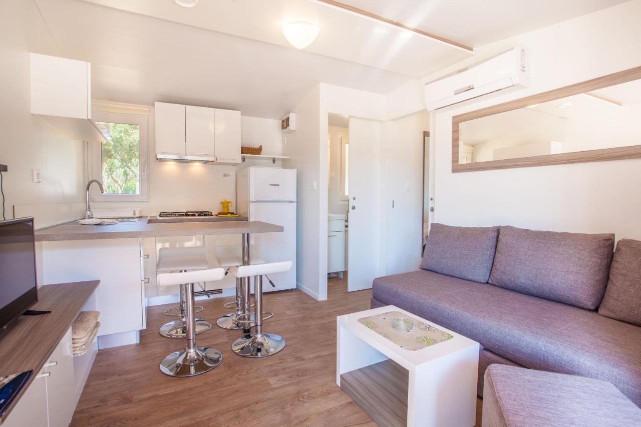 Mobile Homes Delta Marine At Campsite Lopari نيغيزيني المظهر الخارجي الصورة
