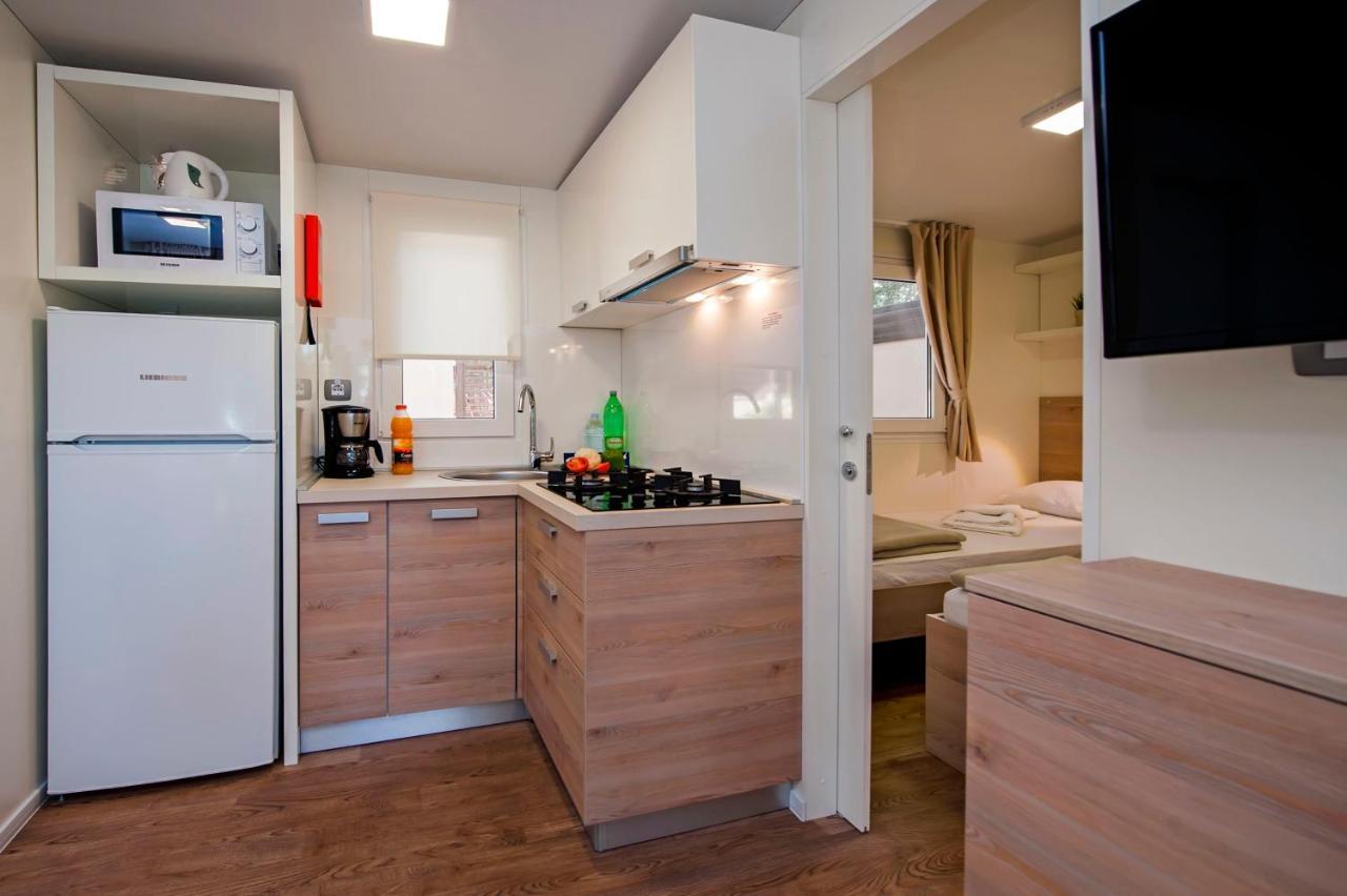 Mobile Homes Delta Marine At Campsite Lopari نيغيزيني المظهر الخارجي الصورة