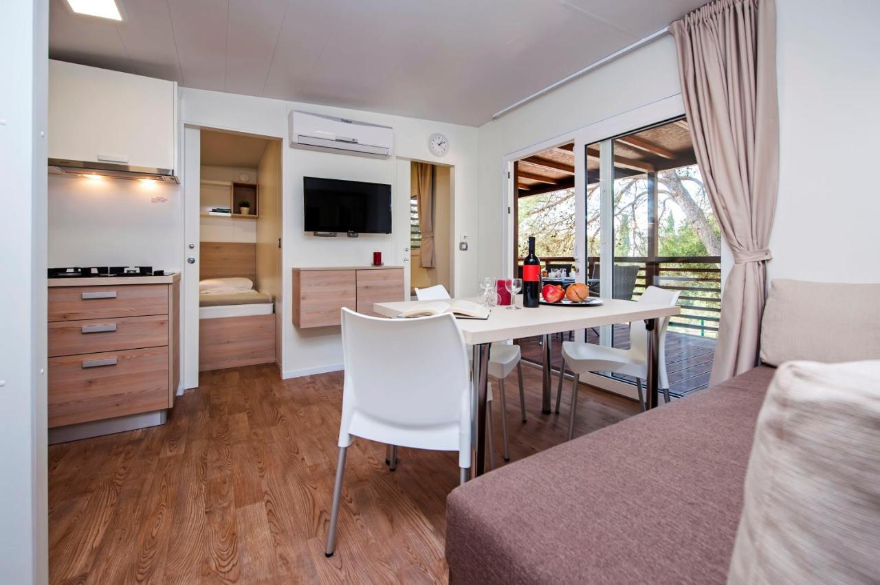 Mobile Homes Delta Marine At Campsite Lopari نيغيزيني المظهر الخارجي الصورة